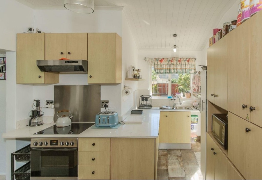 4 Bedroom Property for Sale in Fish Hoek Western Cape